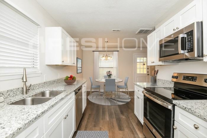 623 Allencrest Dr - Photo 3 of 17
