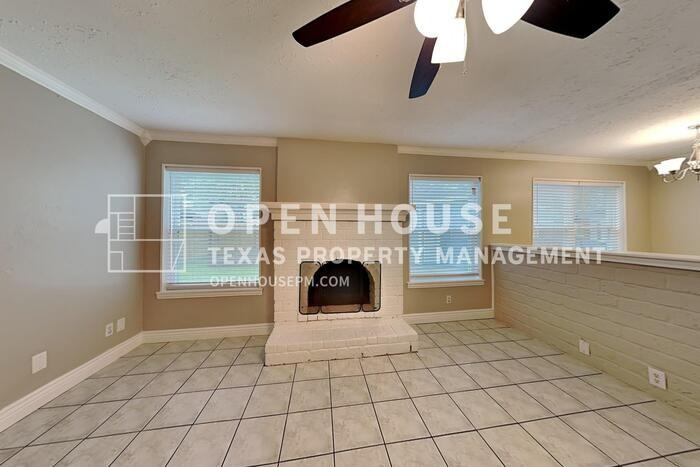 3238 Three Pines Dr - Photo 5 of 23