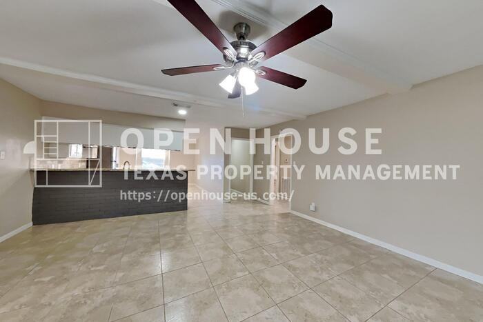 3202 Vandyke Dr - Photo 4 of 20