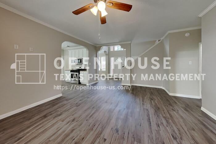 1703 Calmar Dr - Photo 5 of 22