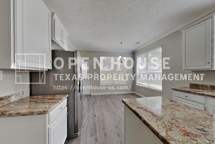 1703 Calmar Dr - Photo 6 of 22