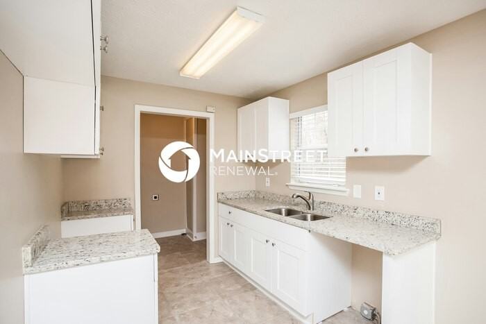 5120 Highpoint Rd - Photo 6 of 15
