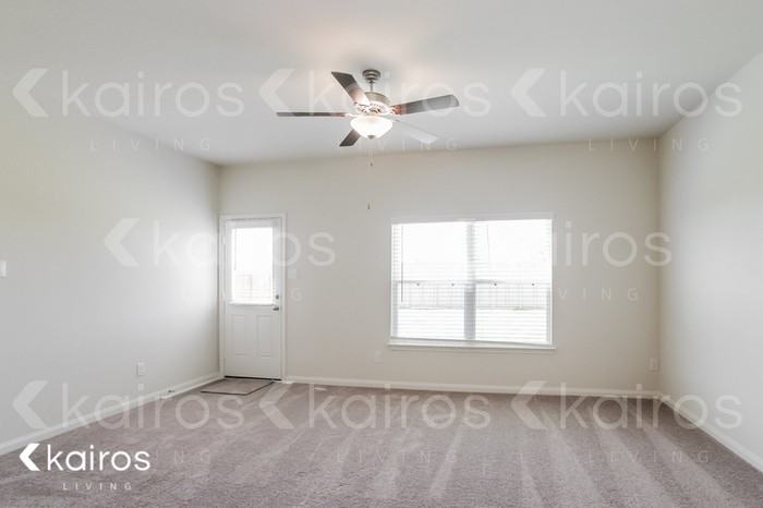 10730 Hillside Creek Dr - Photo 2 of 16