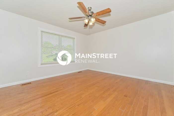 5505 Malmsbury Rd - Photo 2 of 17