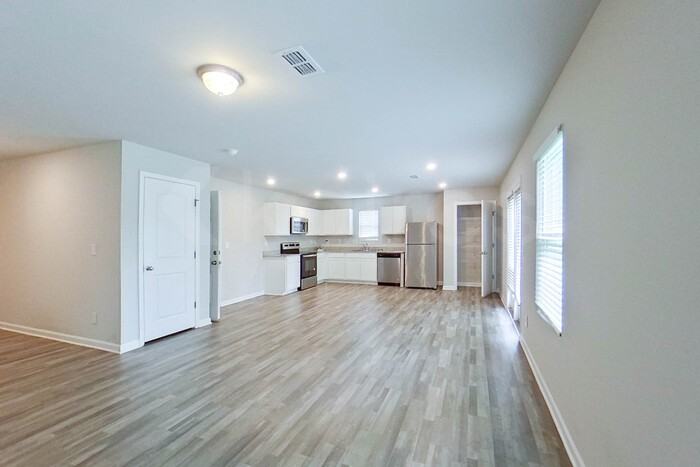 216 York Ln - Photo 2 of 22