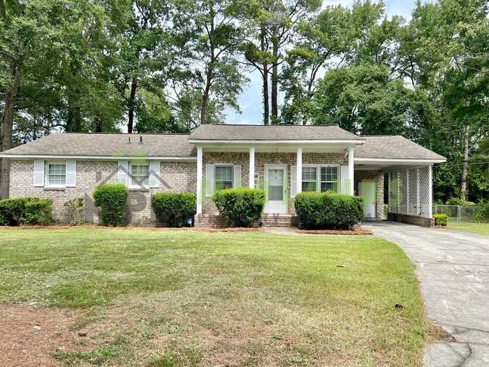 357 Creighton Dr - Photo 2 of 36