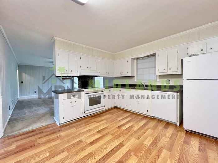 357 Creighton Dr - Photo 6 of 36