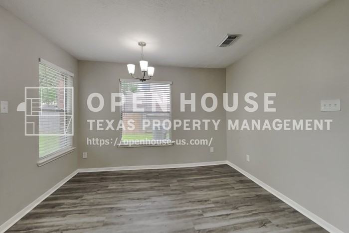 16127 Hilton Head Ln - Photo 6 of 20