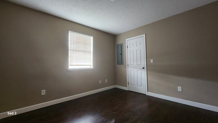 409 W 8th Ave - Photo 5 of 6