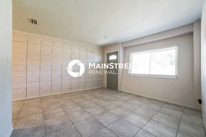 926 Lewis Dr - Photo 6 of 15