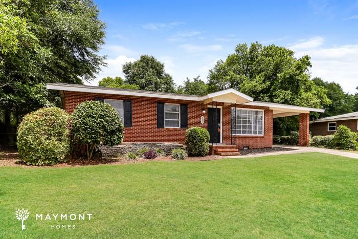 821 Hillside Dr - Photo 4 of 15