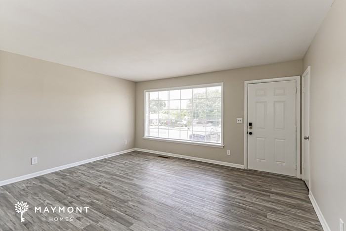 821 Hillside Dr - Photo 5 of 15