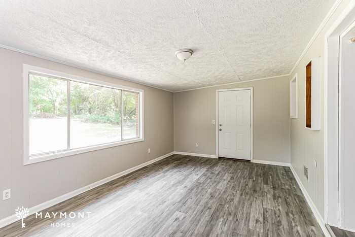 821 Hillside Dr - Photo 7 of 15