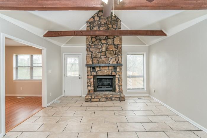 4390 Stone Ridge Cir - Photo 5 of 12