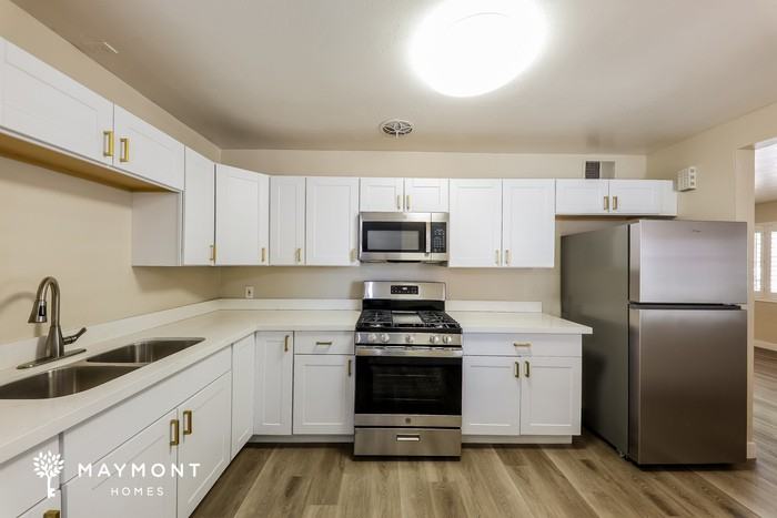 2311 W Whitton Ave - Photo 7 of 15