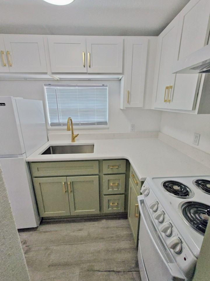 331 Woodland Ave - Photo 3 of 18