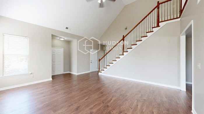 1008 Washington Ct - Photo 5 of 38