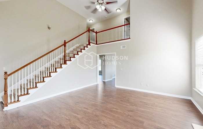 1008 Washington Ct - Photo 7 of 38