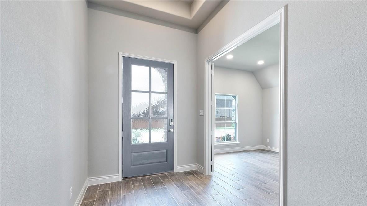 1730 Holmwood Dr #NA - Photo 3 of 22