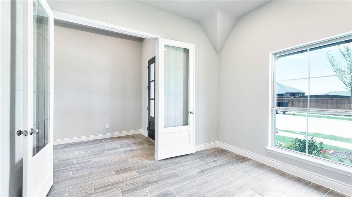 1730 Holmwood Dr #NA - Photo 5 of 22