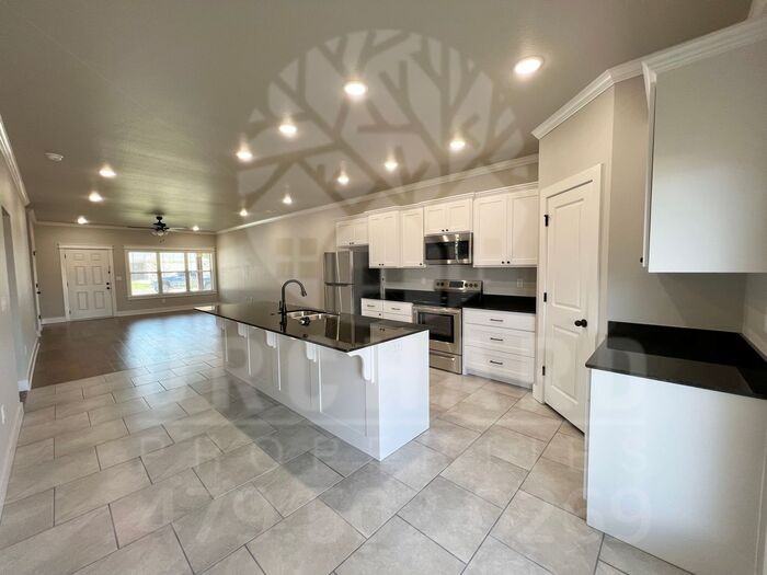 528 Bradford Dr #B - Photo 4 of 22
