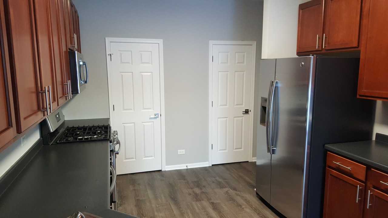558 Gunnison Ct #558 - Photo 6 of 17