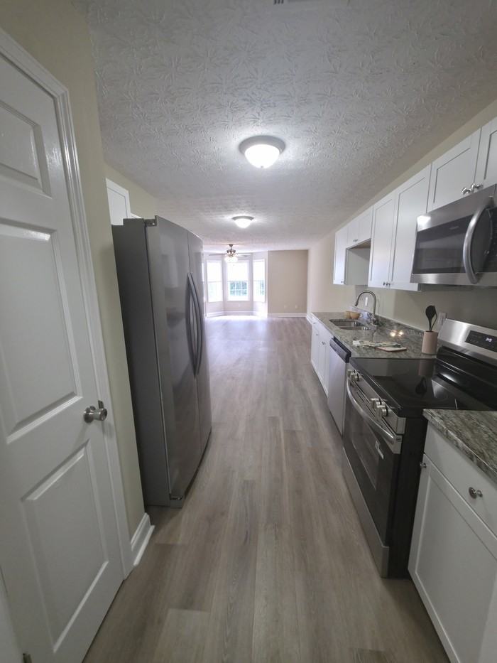 155 Westchester Cir #1 - Photo 5 of 17