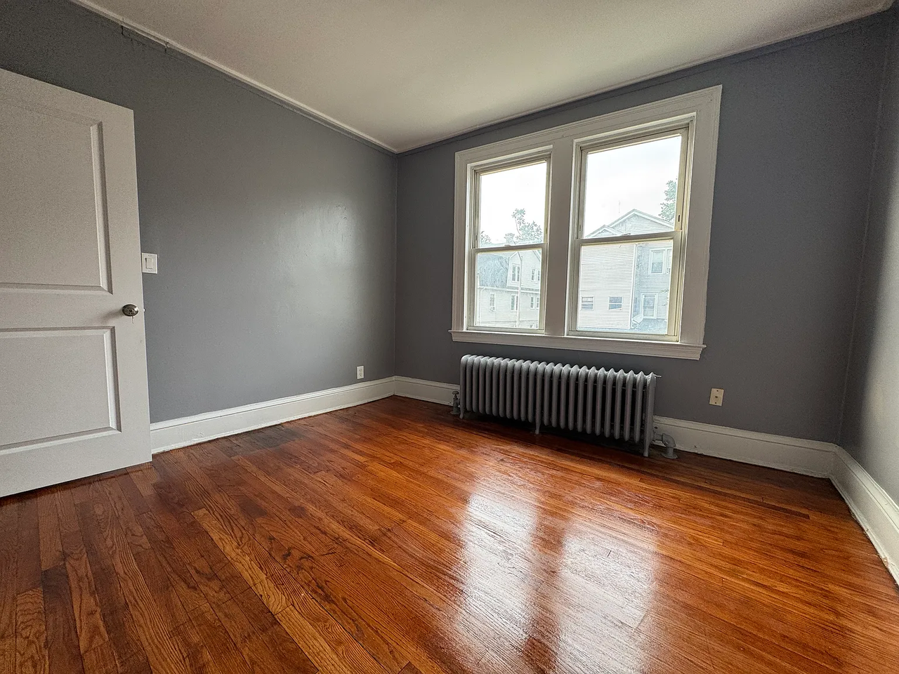 1069 Capitol Ave #2E - Photo 6 of 9