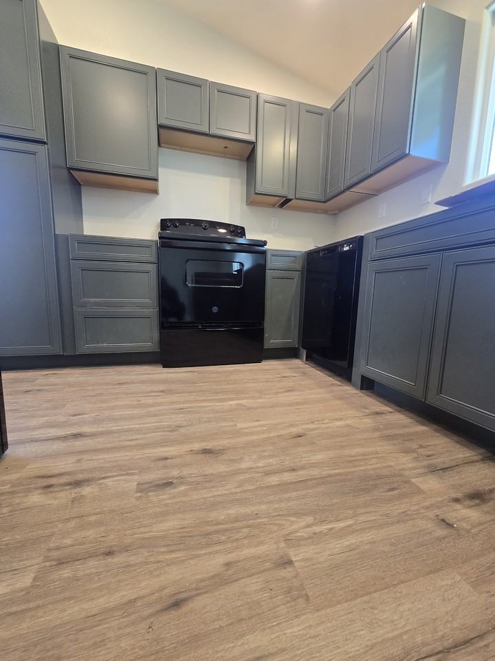 1340 Leonard Rd #NA - Photo 6 of 18