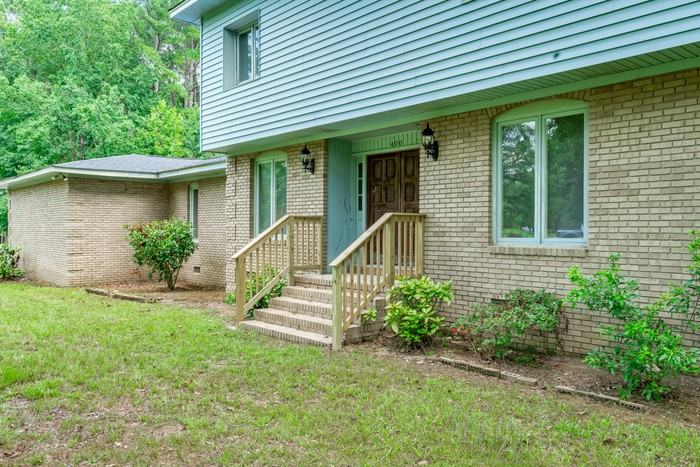 400 Derby Ln - Photo 6 of 40