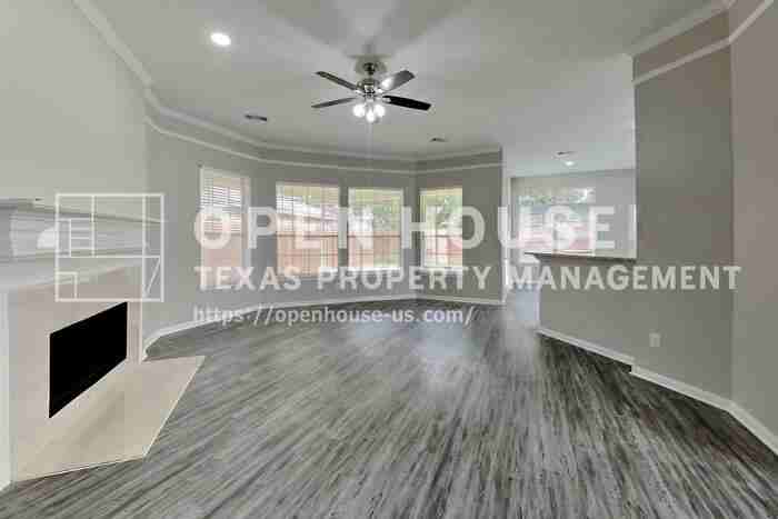 3922 Wildwood Valley Ct - Photo 4 of 20