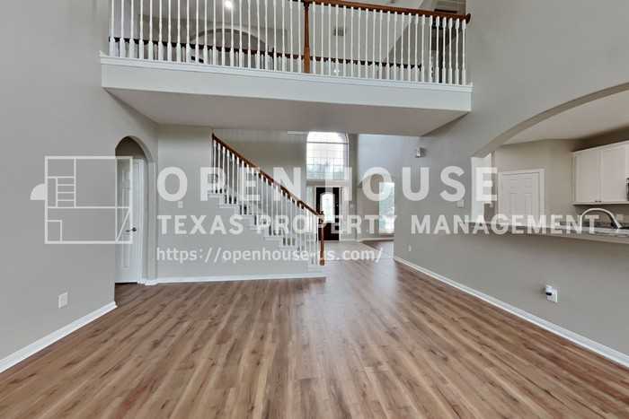 6714 Village Bridge Dr - Photo 5 of 22