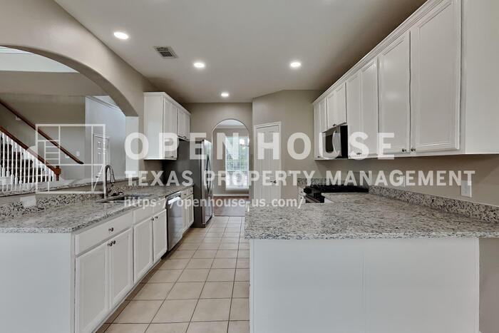 6714 Village Bridge Dr - Photo 6 of 22
