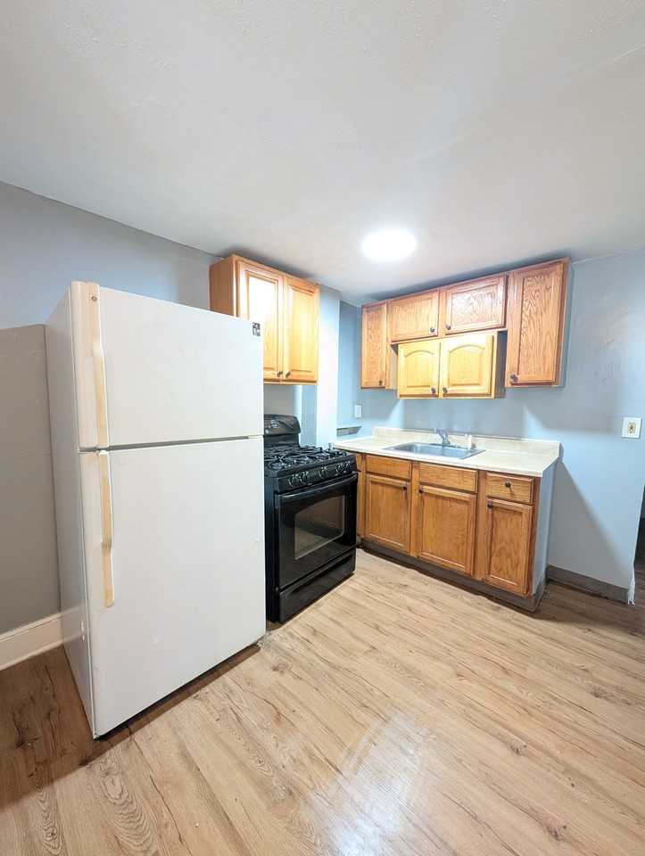 39 Central Ave #4 - Photo 2 of 9