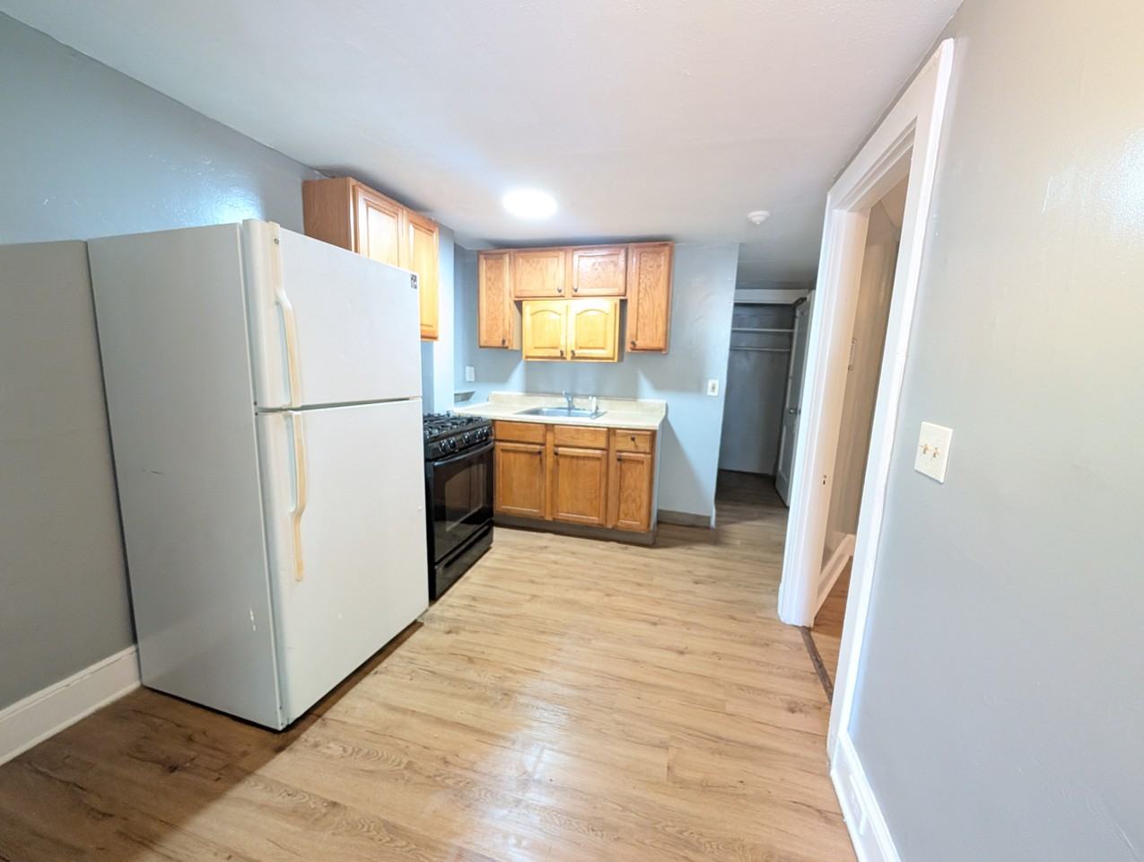 39 Central Ave #4 - Photo 3 of 9