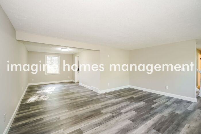 705 Fairfax Dr - Photo 4 of 21