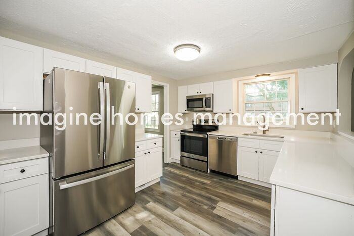705 Fairfax Dr - Photo 7 of 21