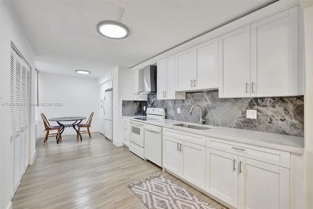 900 Ne 195th St #217 - Photo 5 of 10