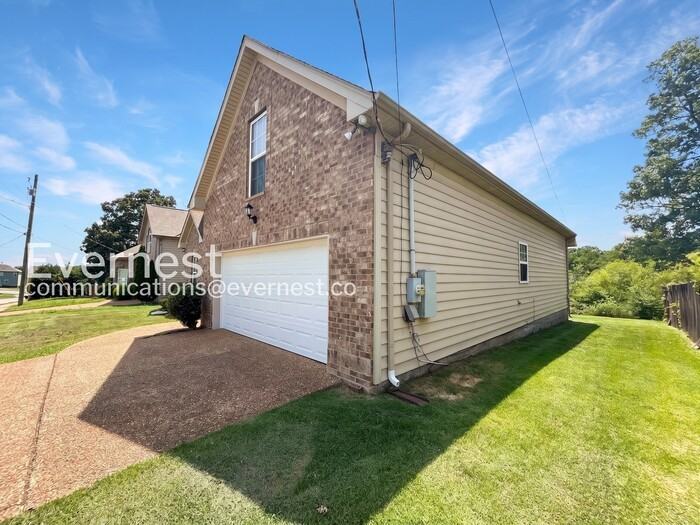4513 Hamilton Ln - Photo 3 of 34