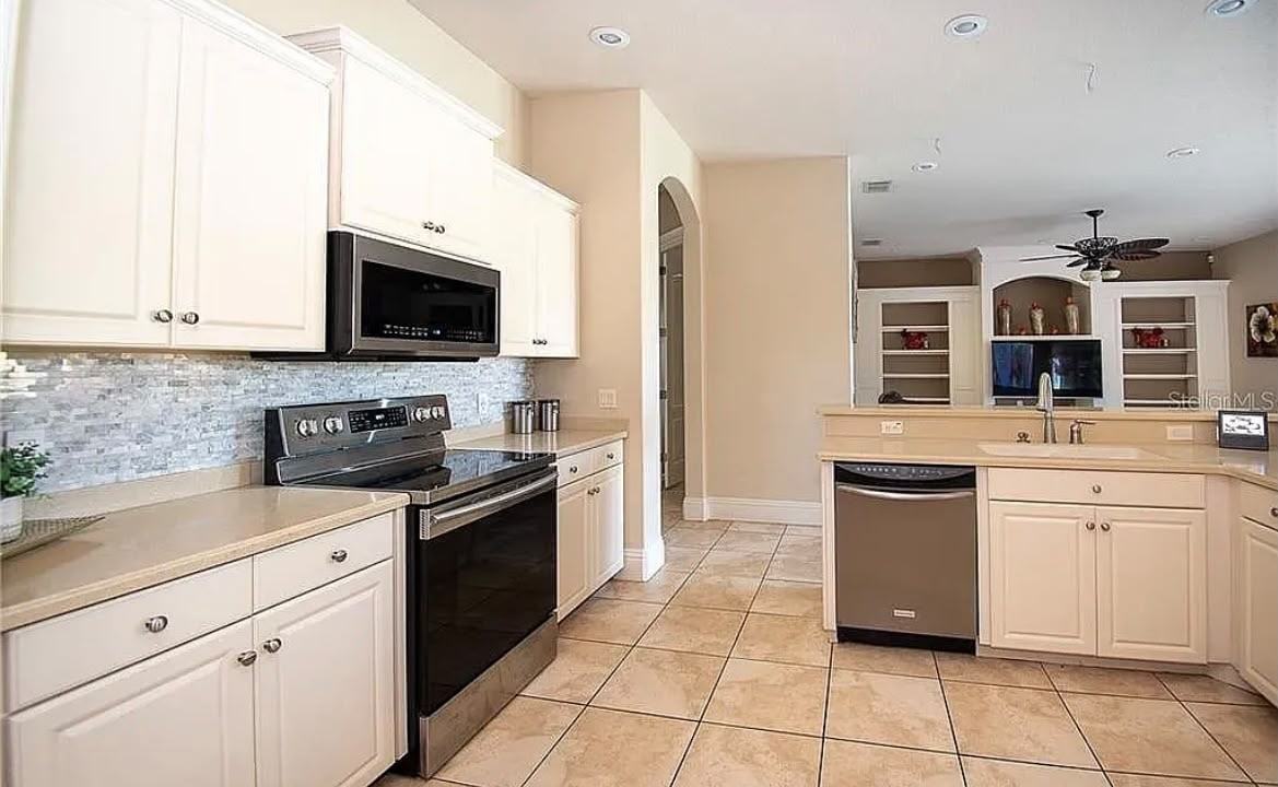 6237 Ashley Dr #NA - Photo 7 of 20