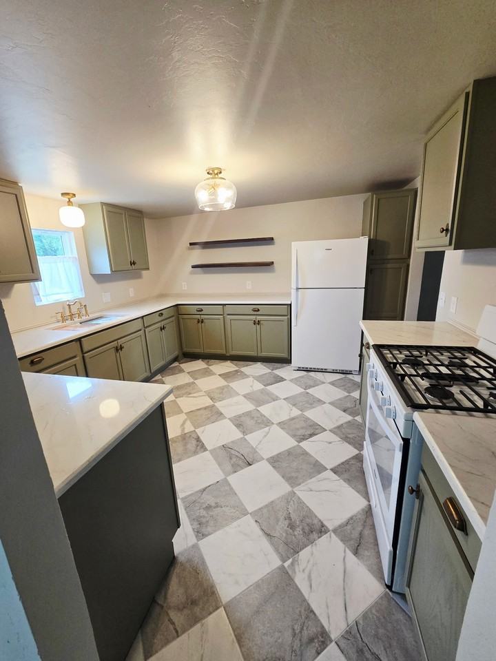 10 Hurford Ave #NA - Photo 2 of 20