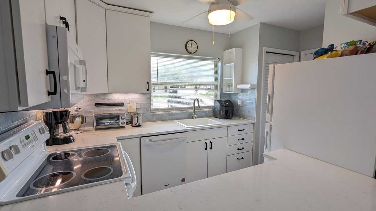 116 Fairway Ct #116 - Photo 2 of 21