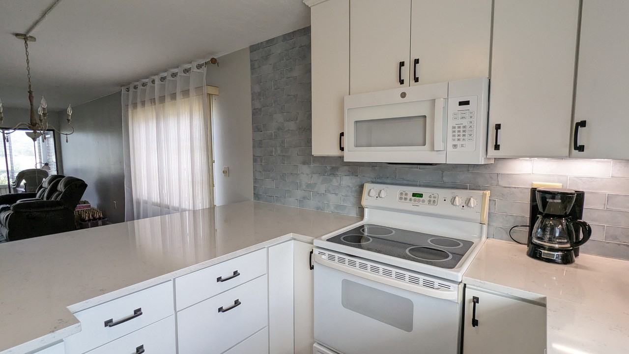116 Fairway Ct #116 - Photo 3 of 21