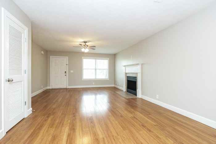 2057 Aberdeen Cir - Photo 4 of 17