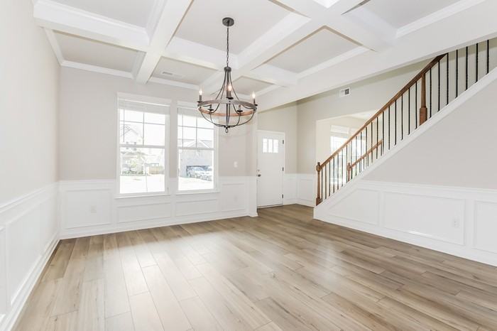 1547 Stinson Ln - Photo 3 of 15