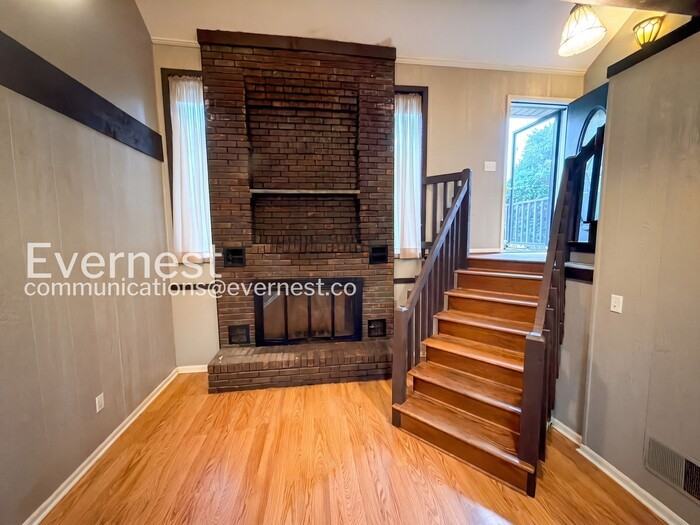 716 Brookview Dr - Photo 5 of 27