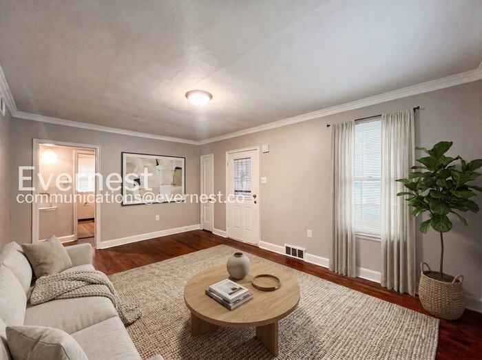 905 Parkhaven Ln - Photo 2 of 24