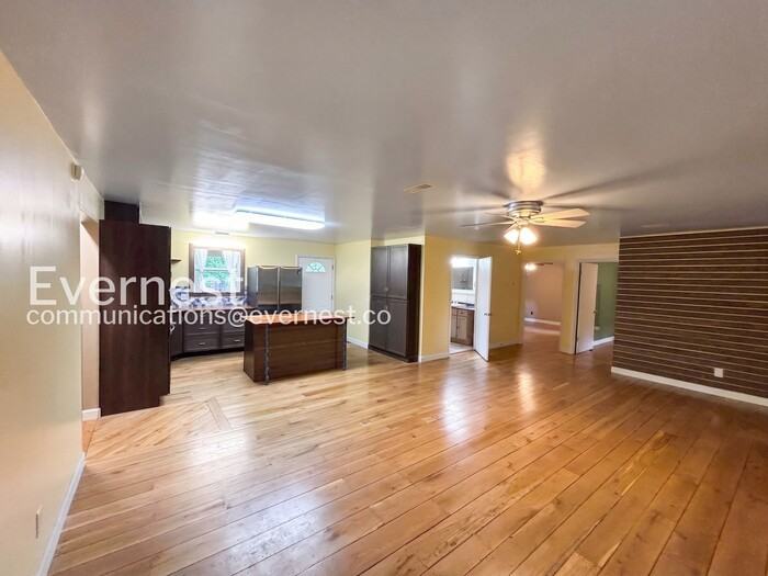 466 Hays Hollow Rd - Photo 4 of 30
