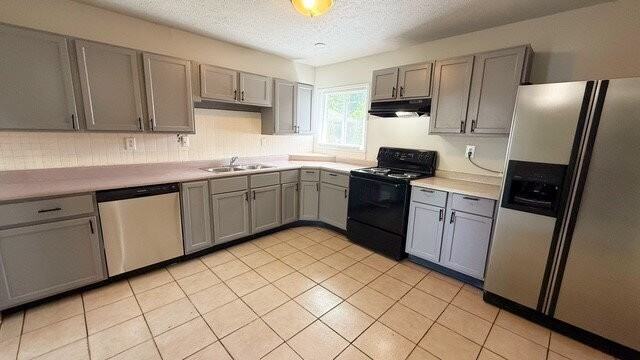 3245 Chrysler St - Photo 4 of 11