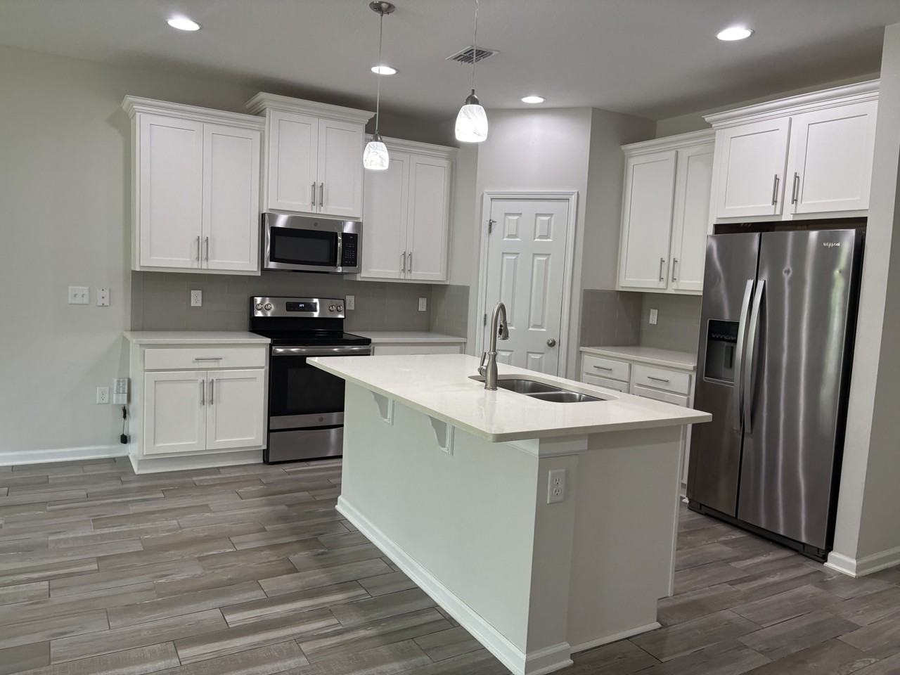 107 Monroe Ave #NA - Photo 2 of 5